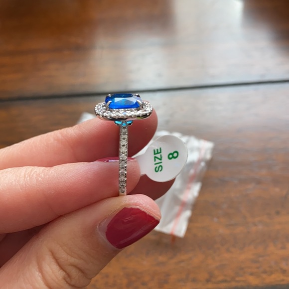 Ring - Picture 5 of 7